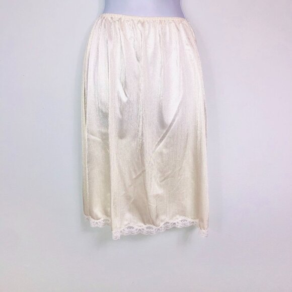 Vintage Warner's Womens L White Half Slip Lace Trim Elastic Waist - Picture 2 of 9
